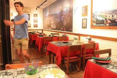 Interior of Aroma Italia restaurant
